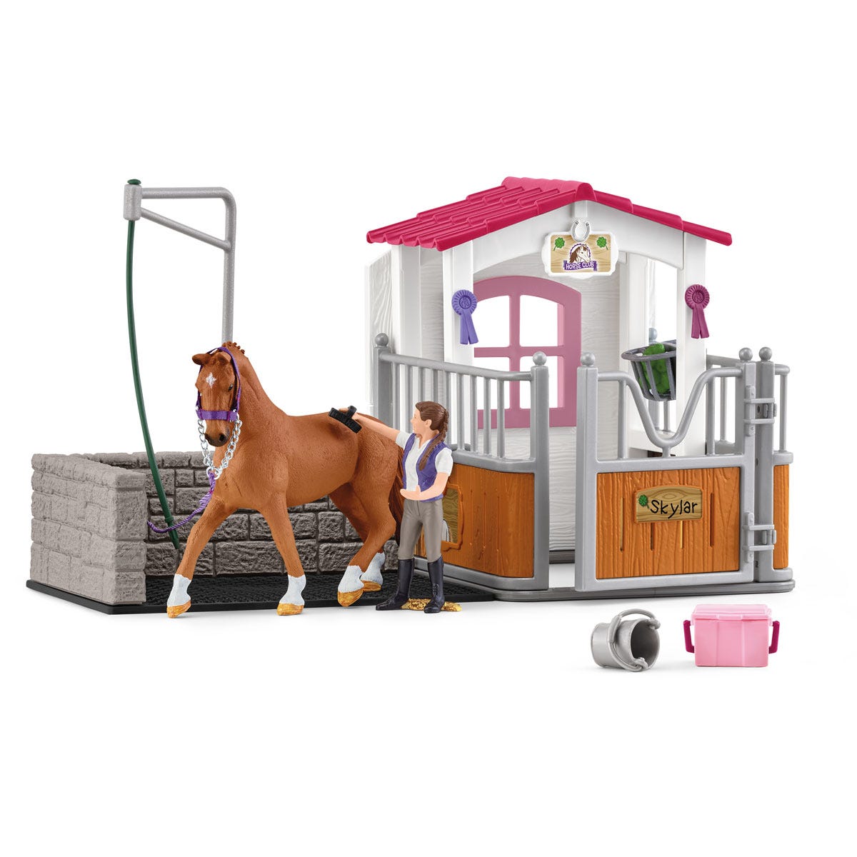 Wash station with horse stall